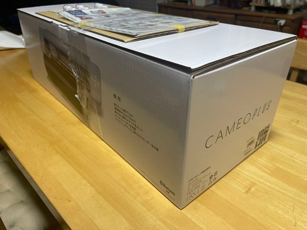 【未開封】CAMEO 4 PLUS カッティングマシン クラフトブレード付