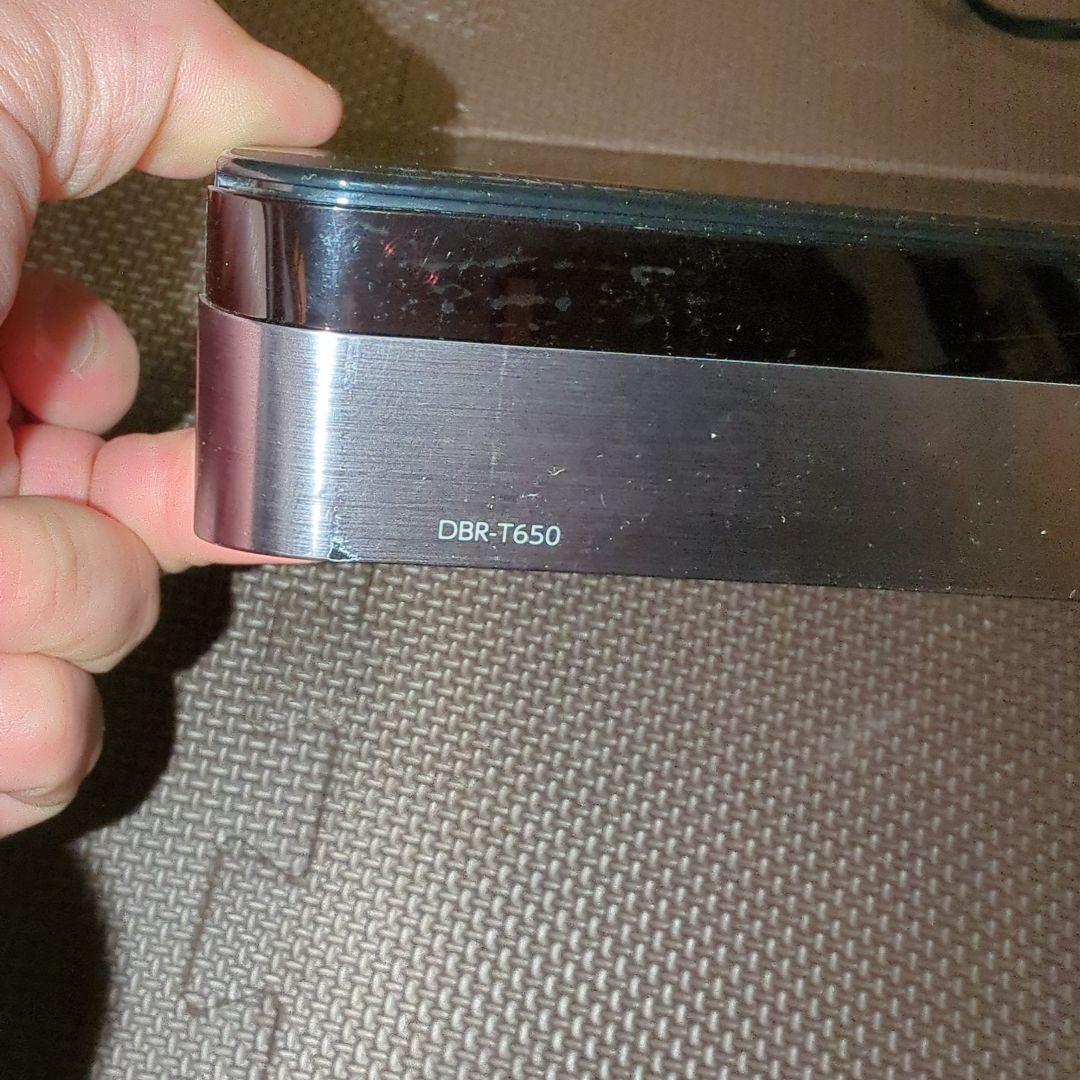 東芝　3番組同時録画　1TB ブルーレイレコーダー