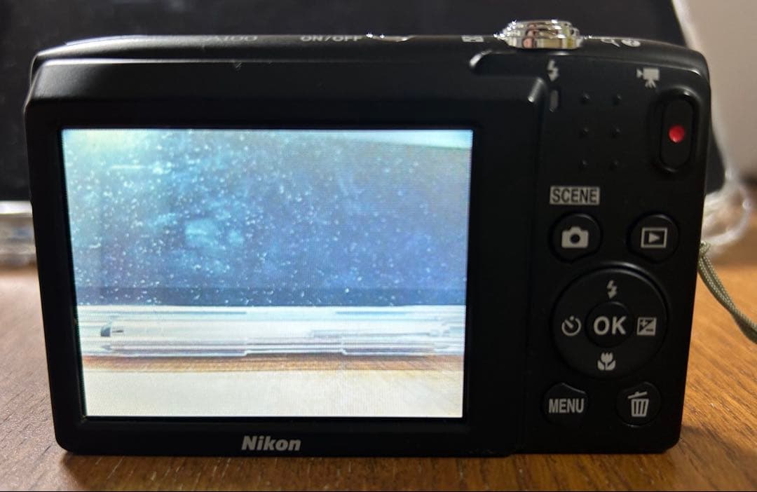 Nikon COOLPIX A100 シルバー 付属品あり