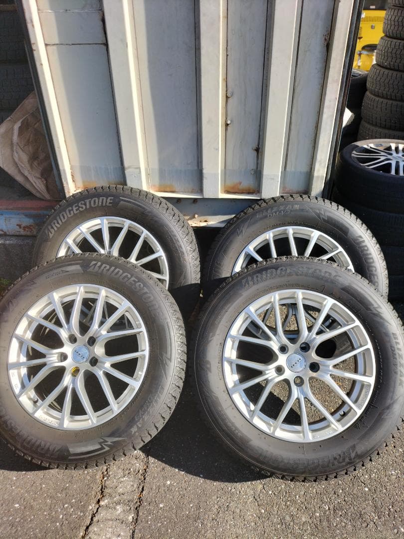 29日まで価格☆ブリヂストン スタッドレスタイヤセット 225/65R17