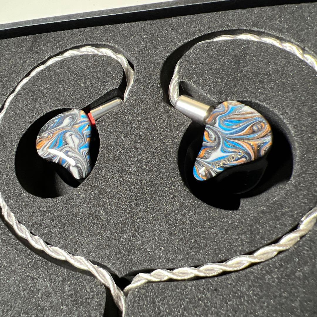 G625 【新品未使用】THIEAUDIO Legacy 4