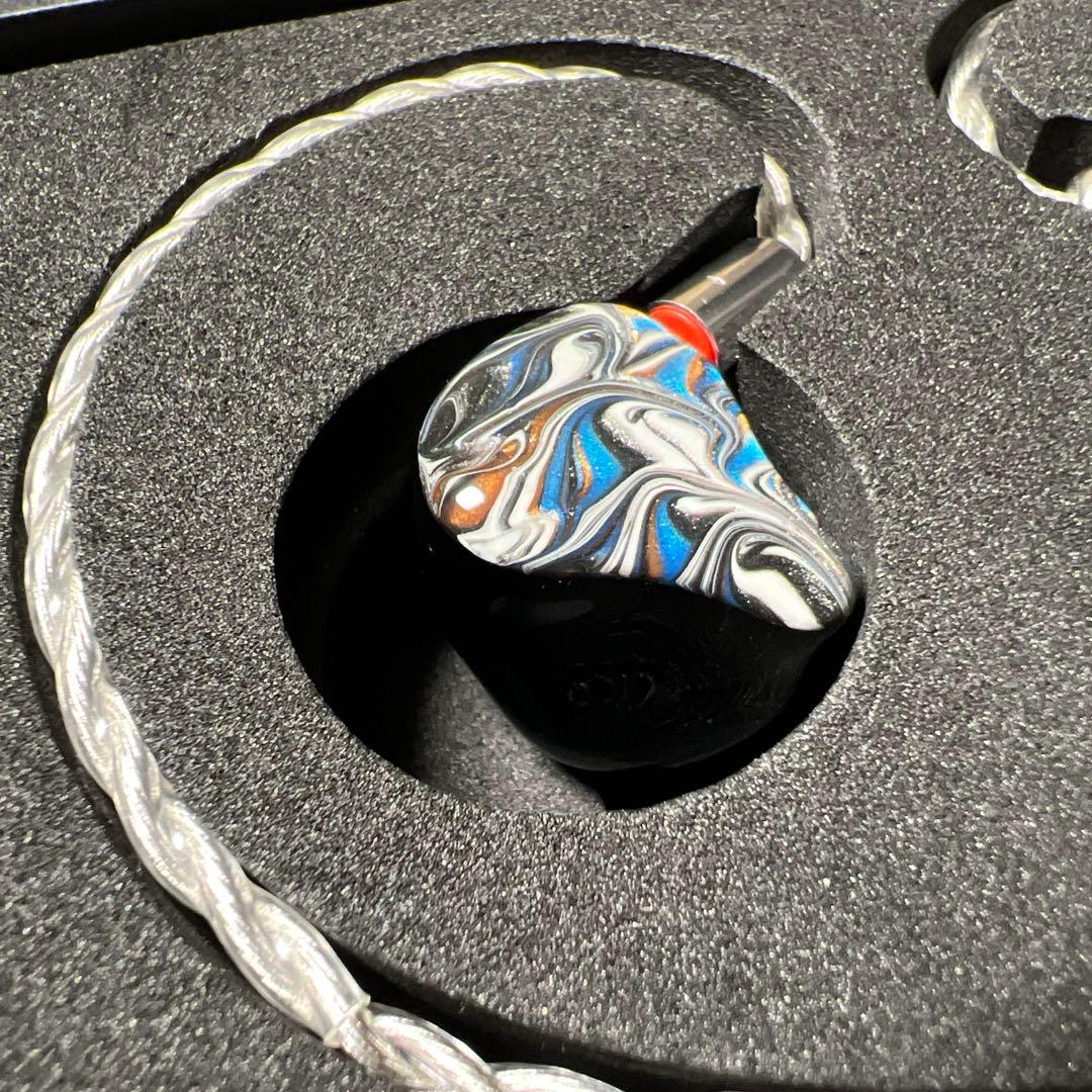 G625 【新品未使用】THIEAUDIO Legacy 4