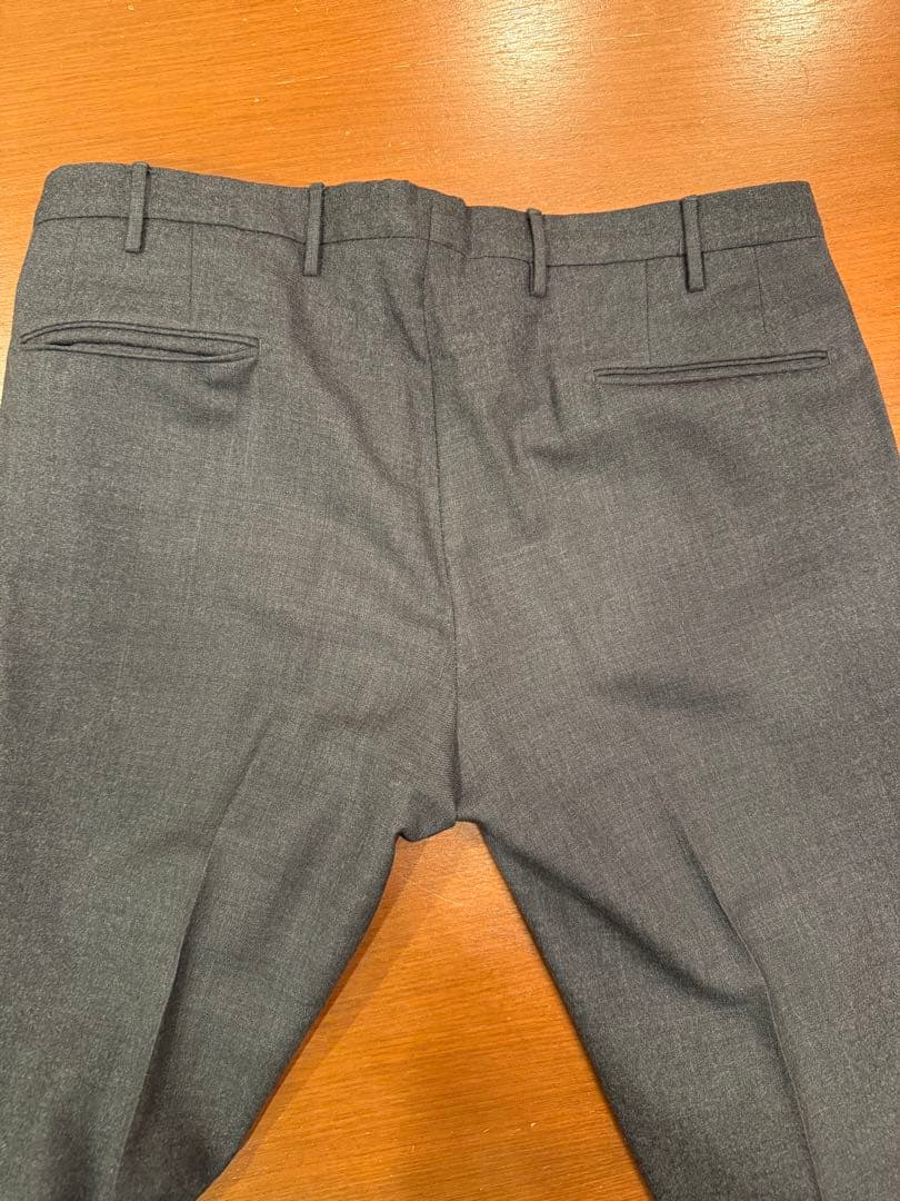 インコテックス　ダークグレー スラックス