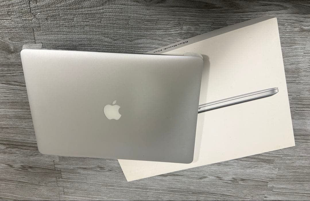 Apple MacBook Pro 15インチ Retinaディスプレイ2012