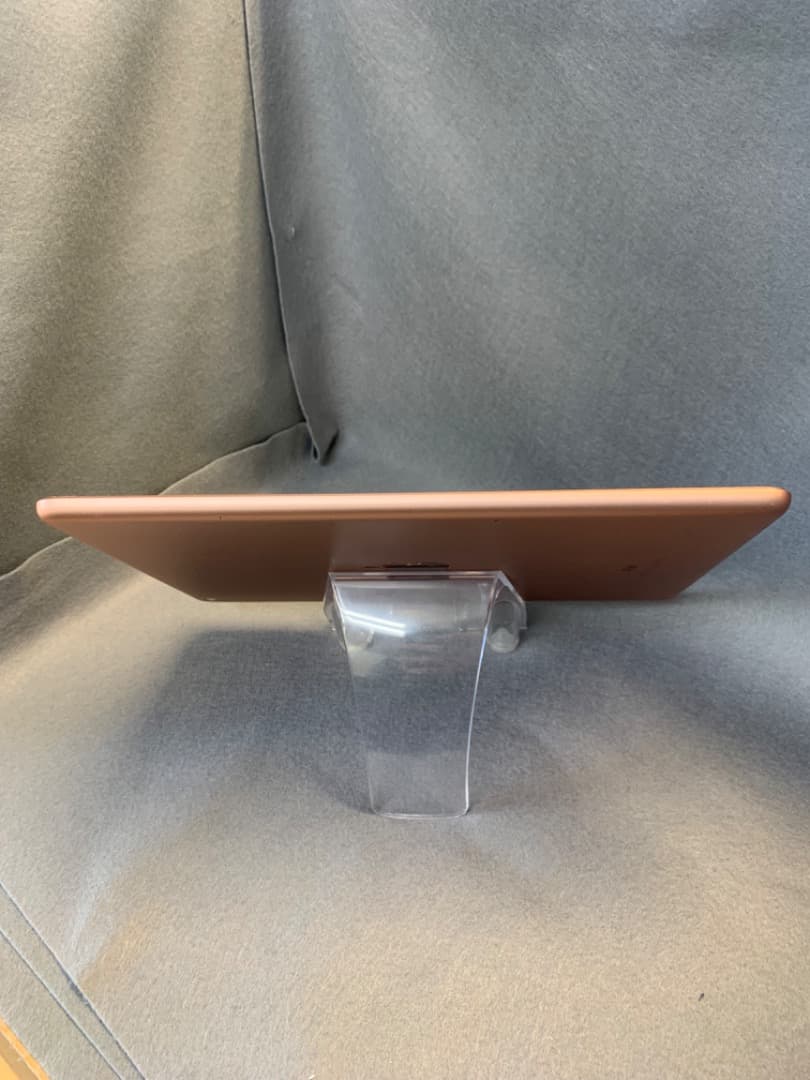 ジャンク品 iPad 第6世代 32GB Wi-Fi版 ゴールド色