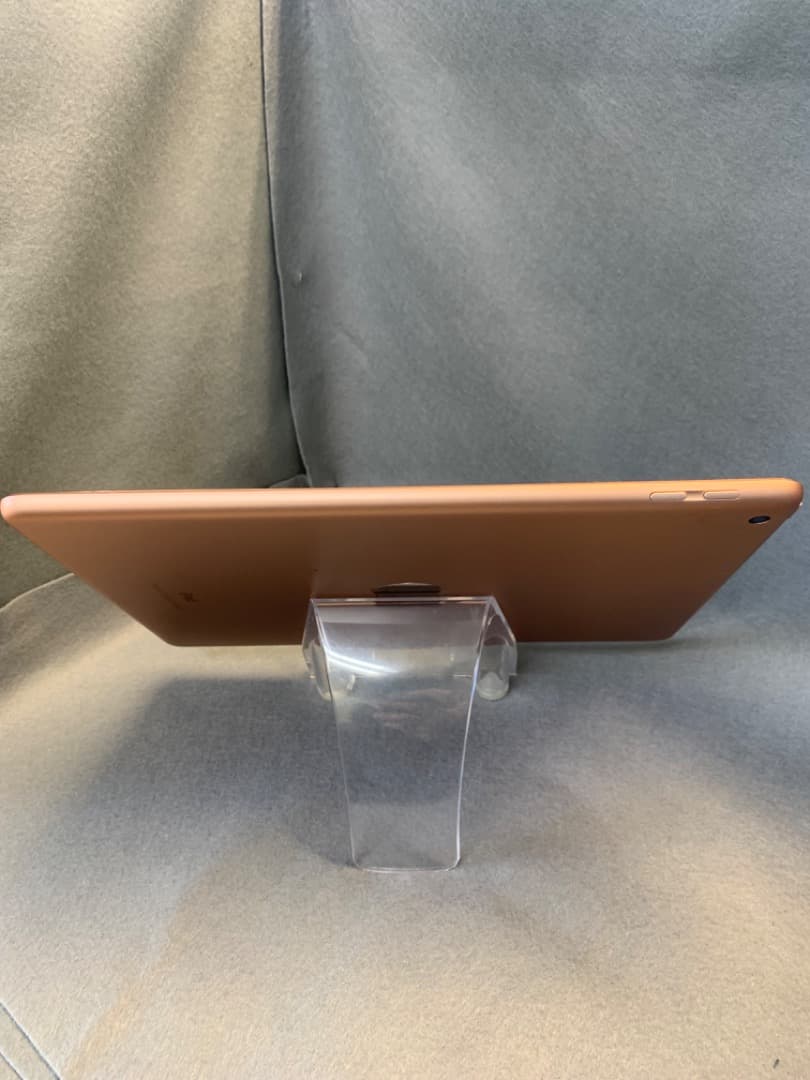 ジャンク品 iPad 第6世代 32GB Wi-Fi版 ゴールド色