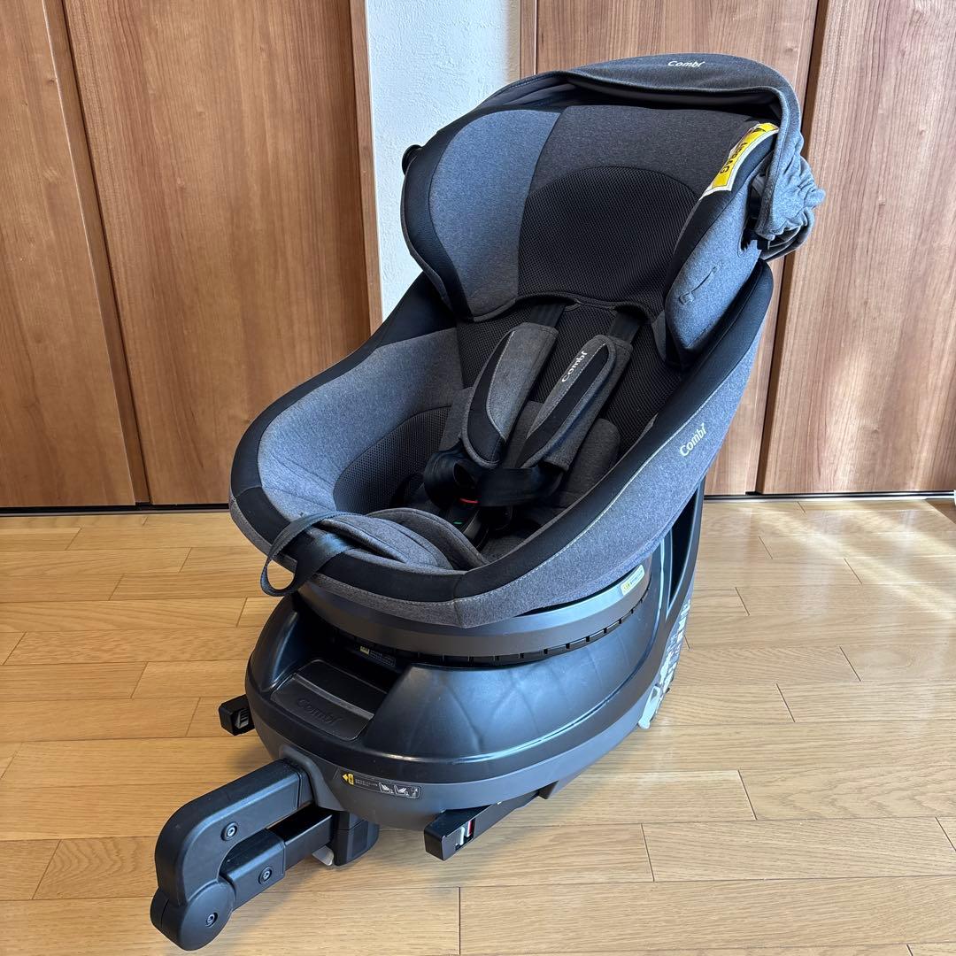 Combi コンビ　 回転式チャイルドシート ISOFIX グレー　クルムーブ