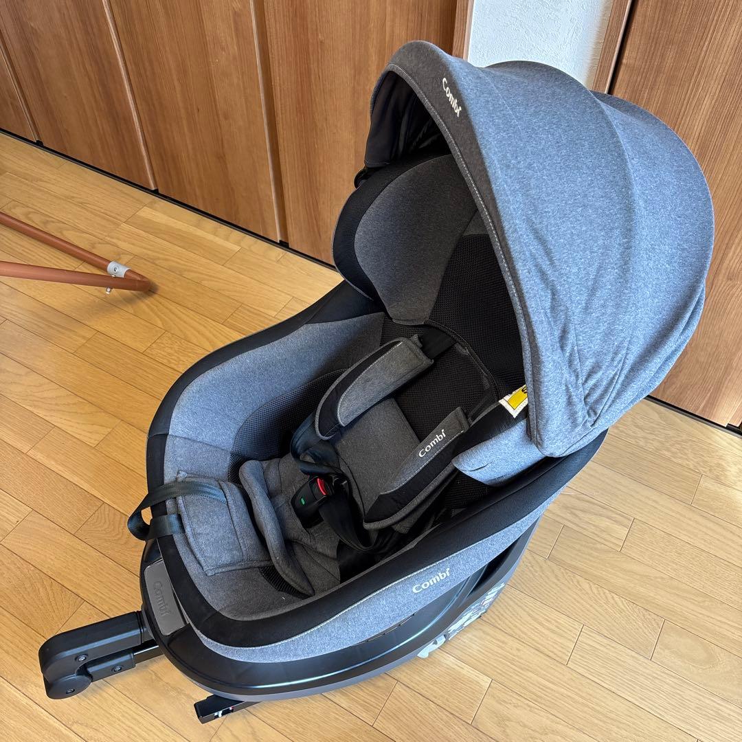 Combi コンビ　 回転式チャイルドシート ISOFIX グレー　クルムーブ