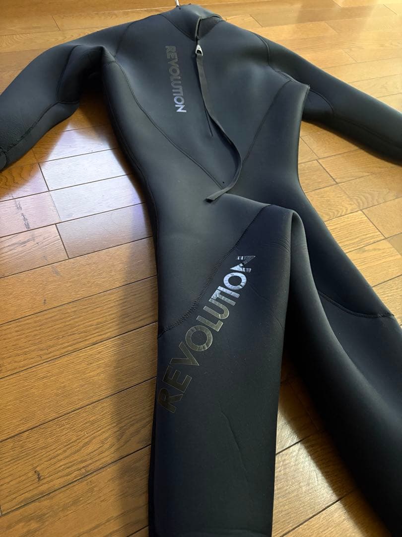 REVOレボリューション 高級素材セミドライ・フルスーツ【L〜XL相当】