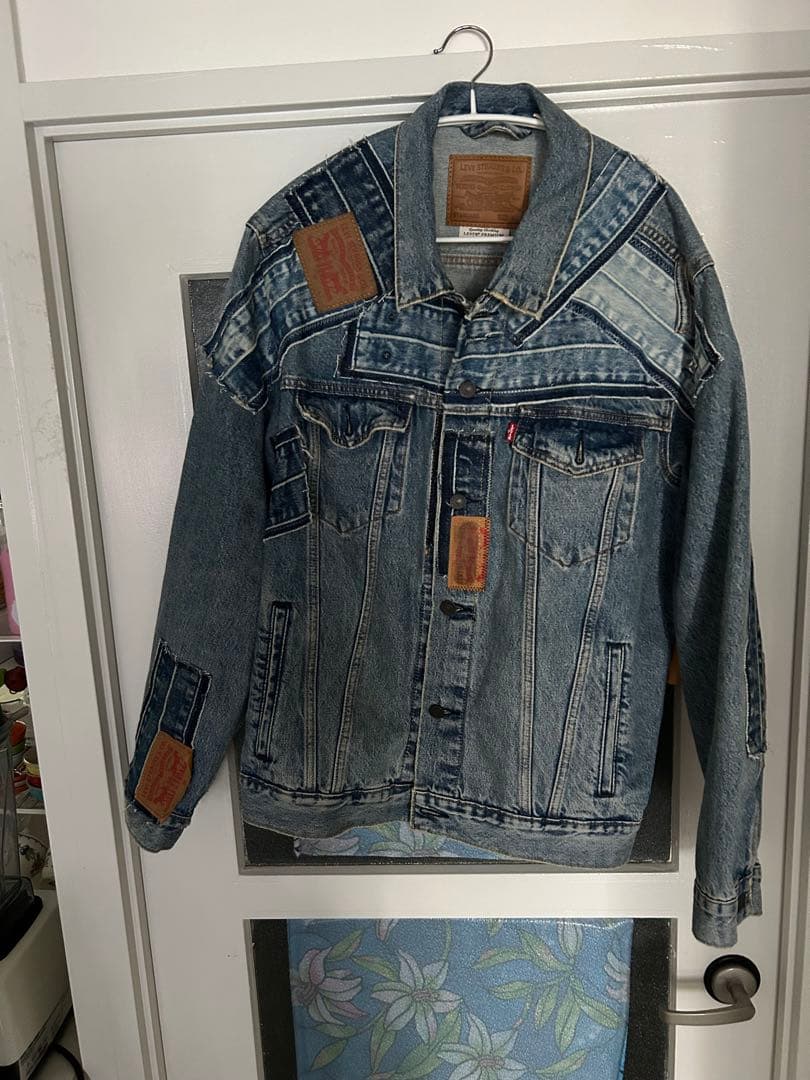 ⚫️Levi's パッチ付きデニムジャケットXL