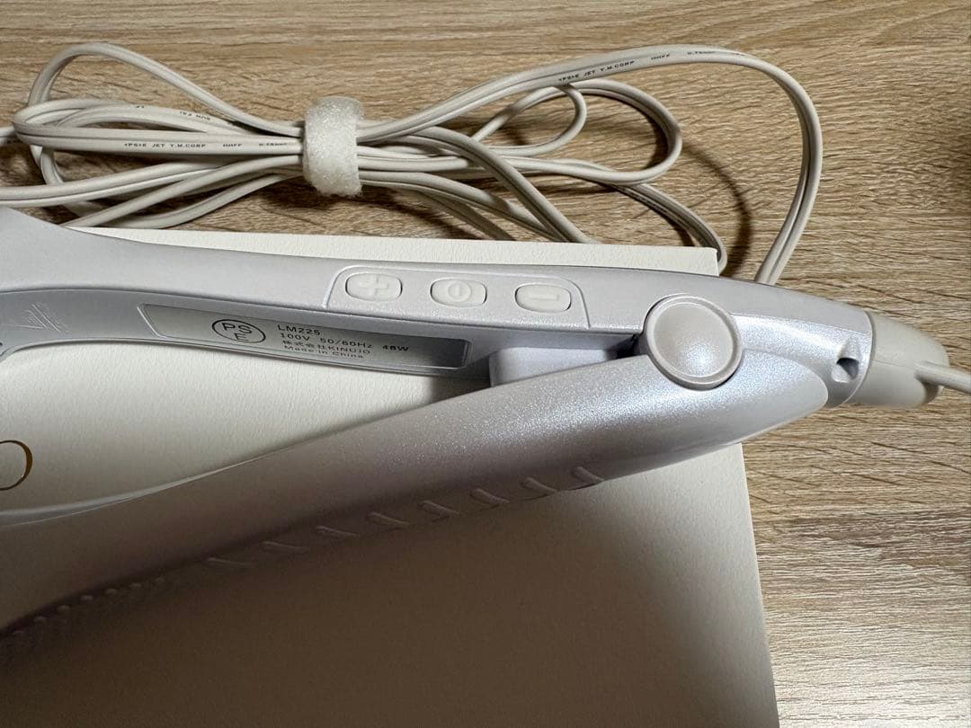 【極美品】KINUJO ストレートアイロン LM-225 ホワイト