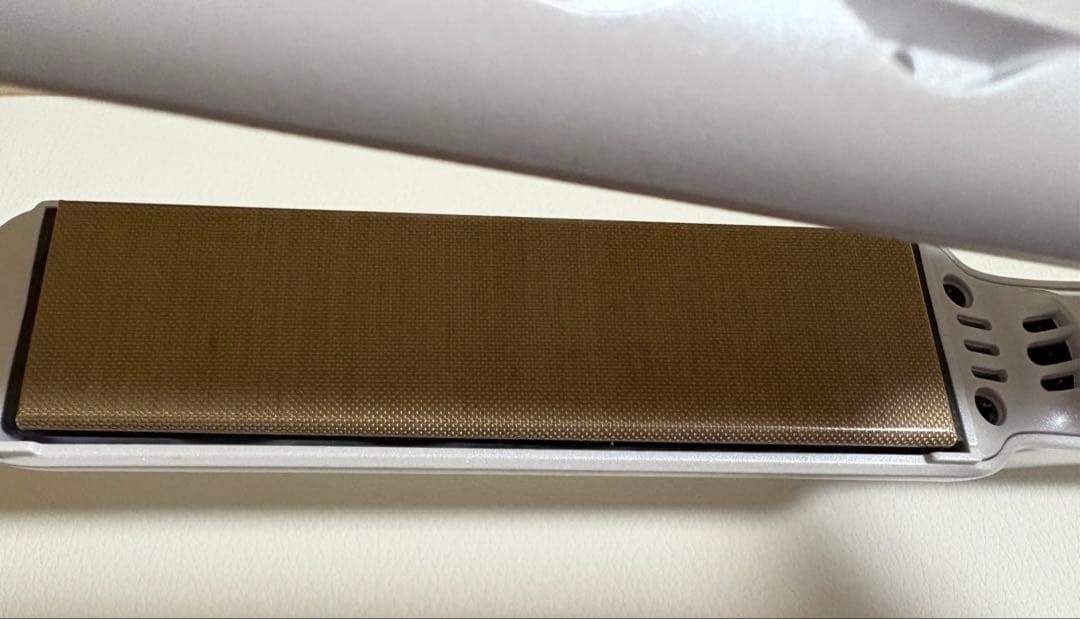 【極美品】KINUJO ストレートアイロン LM-225 ホワイト