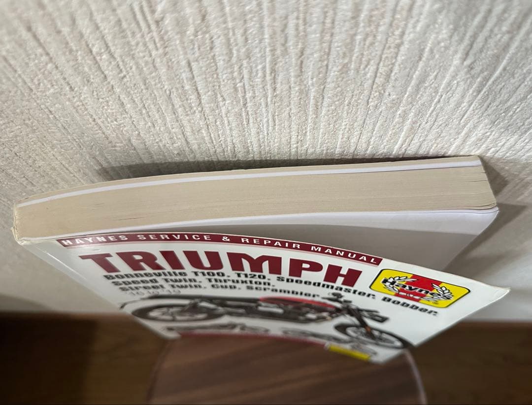 Triumph Haynesサービスマニュアル 水冷ボンネビル等