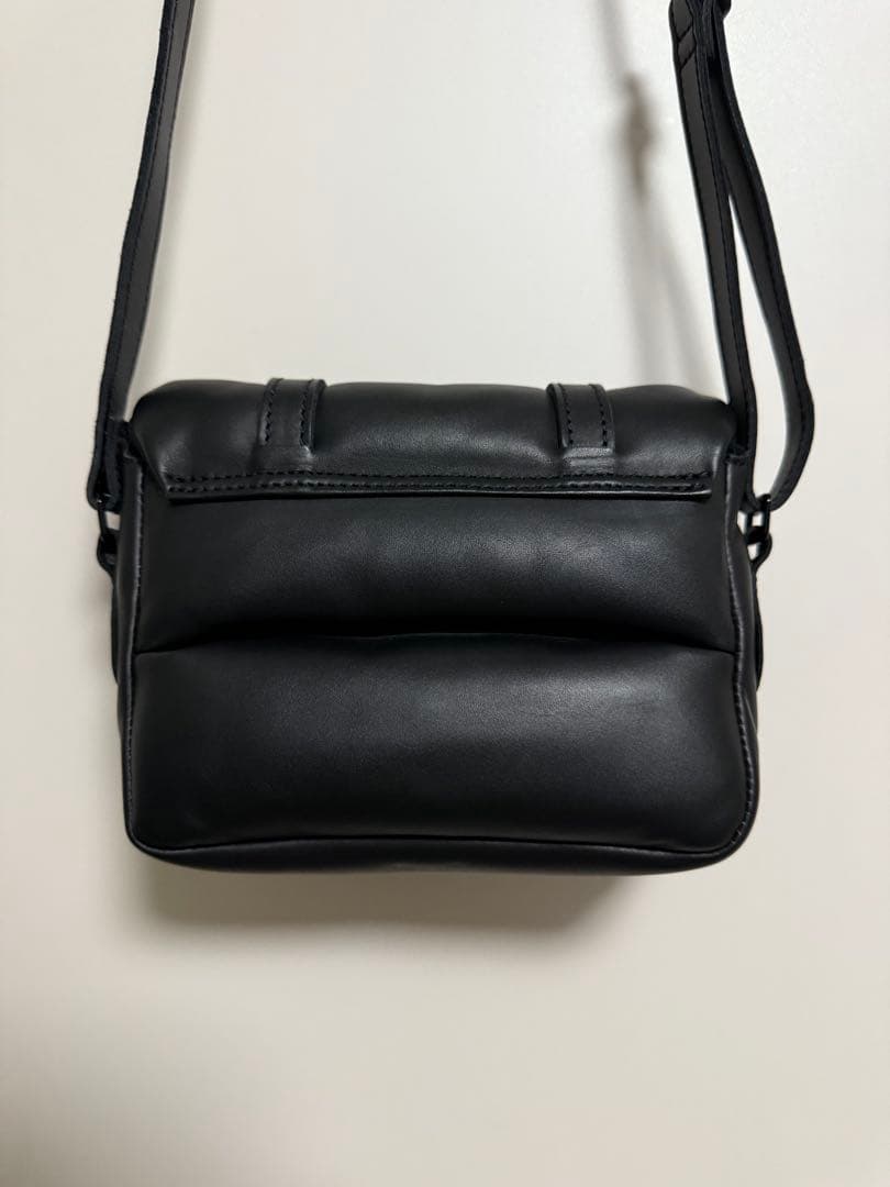 ドクターマーチン　サッチェル　パテッド