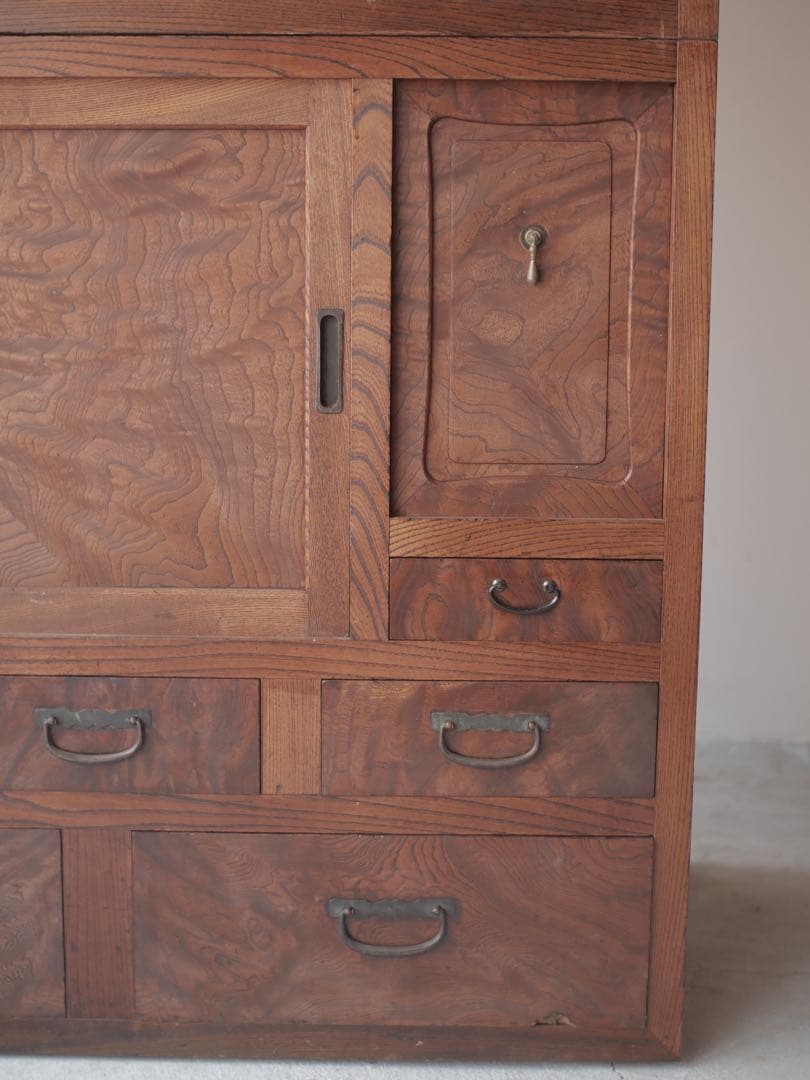 茶箪笥　箪笥　食器棚　ケヤキ　玉杢　古家具　古道具　アンティーク　昭和レトロ