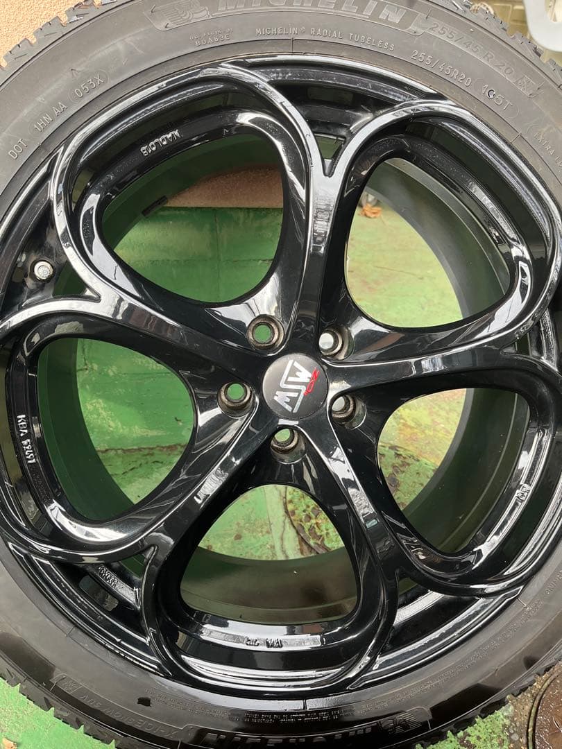 アルファロメオ　スタッドレス