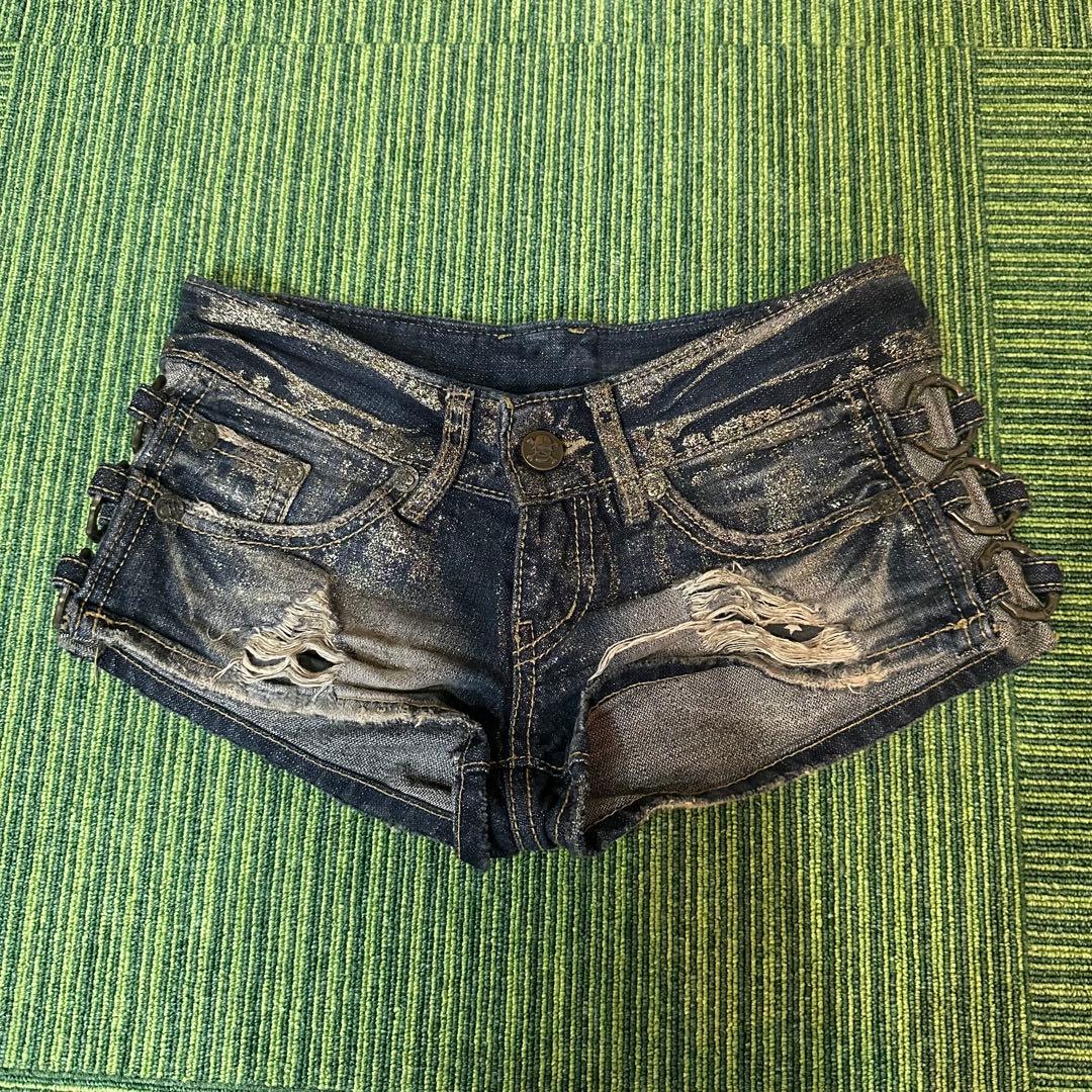 d.i.a ダイヤ ダメージ加工 ショートパンツ サイズ24