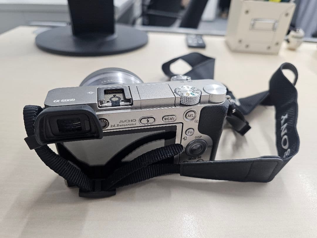 SONY α6000 ミラーレス一眼 カメラ 本体