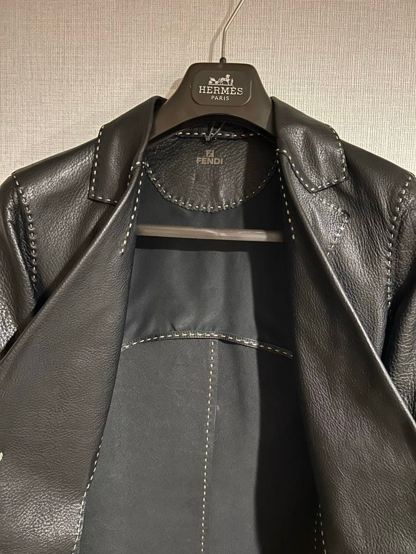 S*e様 FENDI 黒レザージャケット ステッチデザイン　新品未使用