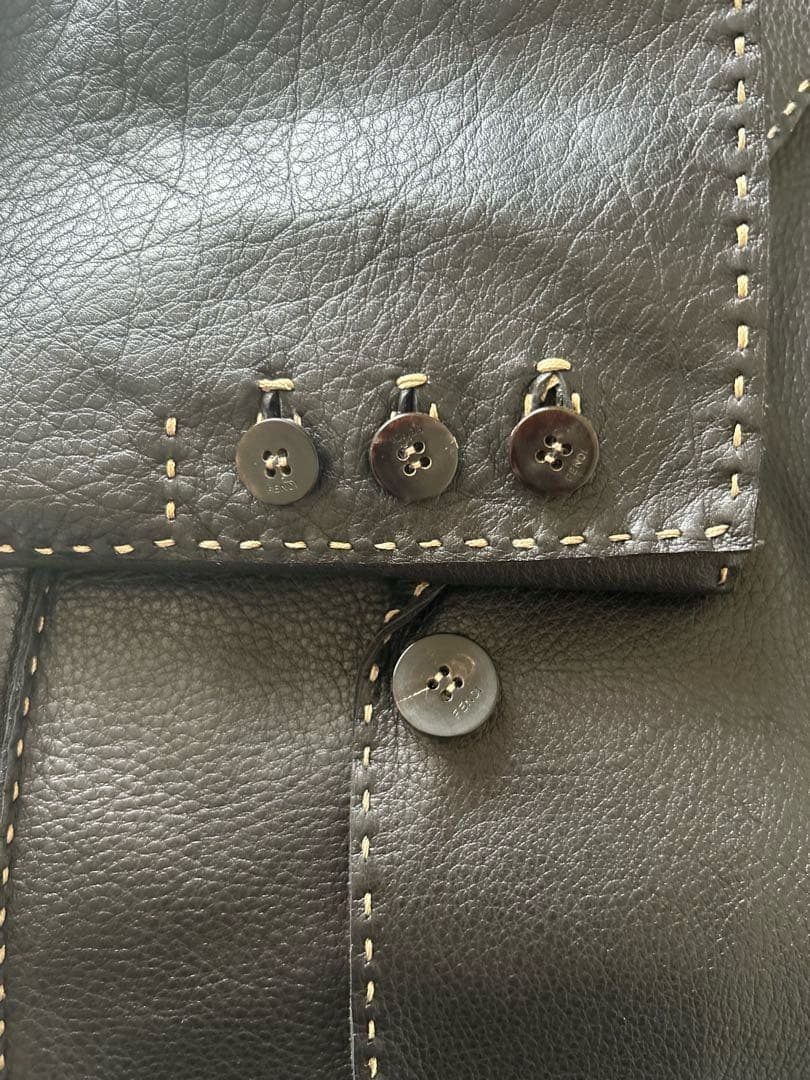 S*e様 FENDI 黒レザージャケット ステッチデザイン　新品未使用