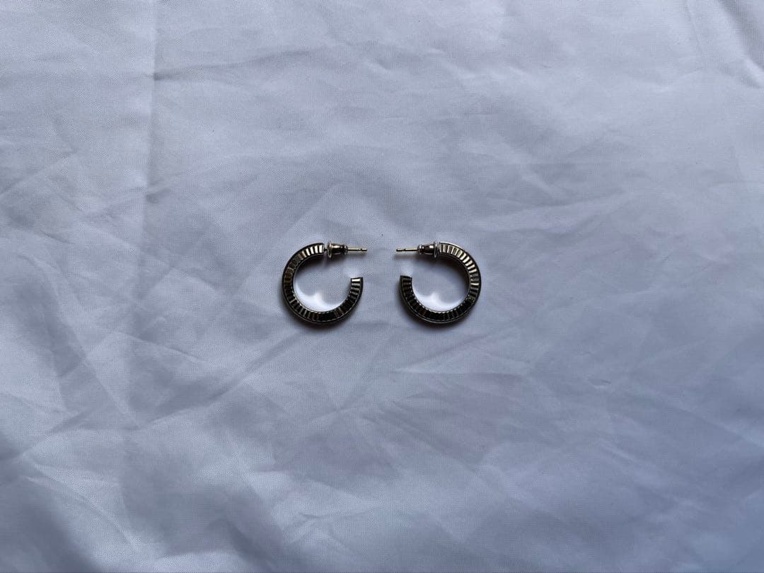 定価13万 CAREERING キャリアリング ADD ピアス