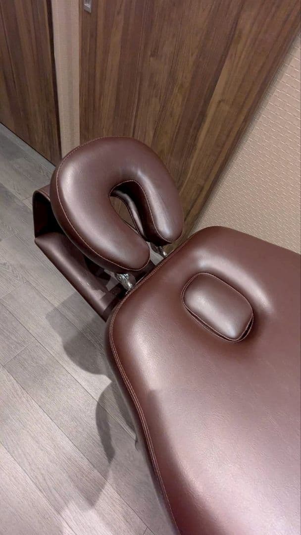 エステ・整体ベッド アームレストヘッドセット付 ベットシーツ2枚付