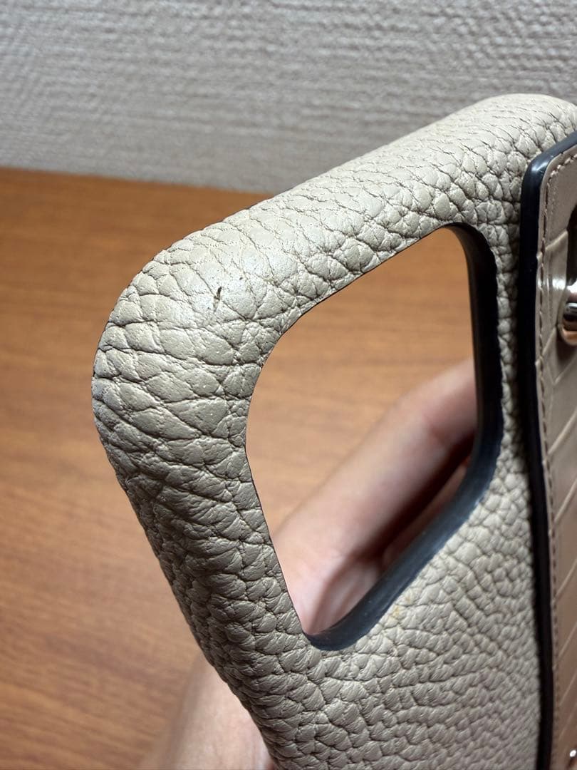 BONAVENTURA iPhone14pro ストラップ付き