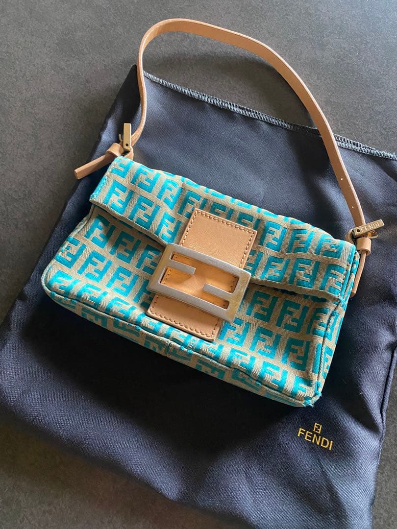 Fendi FFロゴプリント ハンドバッグ　マンマバケット