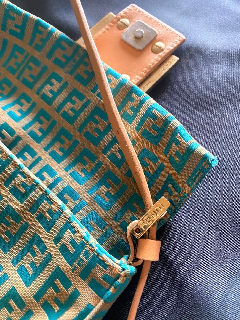 Fendi FFロゴプリント ハンドバッグ　マンマバケット
