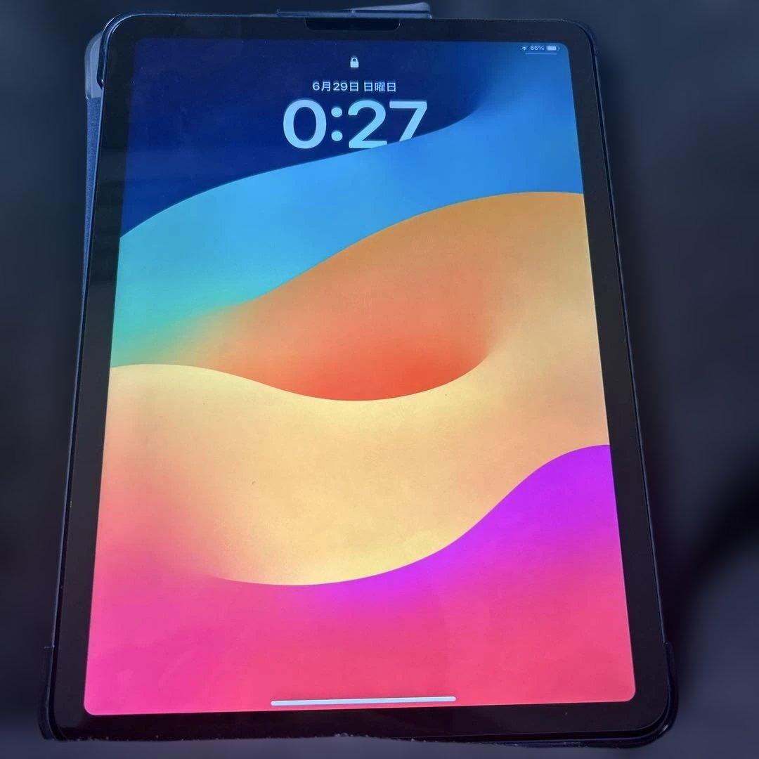 (りょう)iPad Air (第５世代) Wi-Fi 64GBブルー