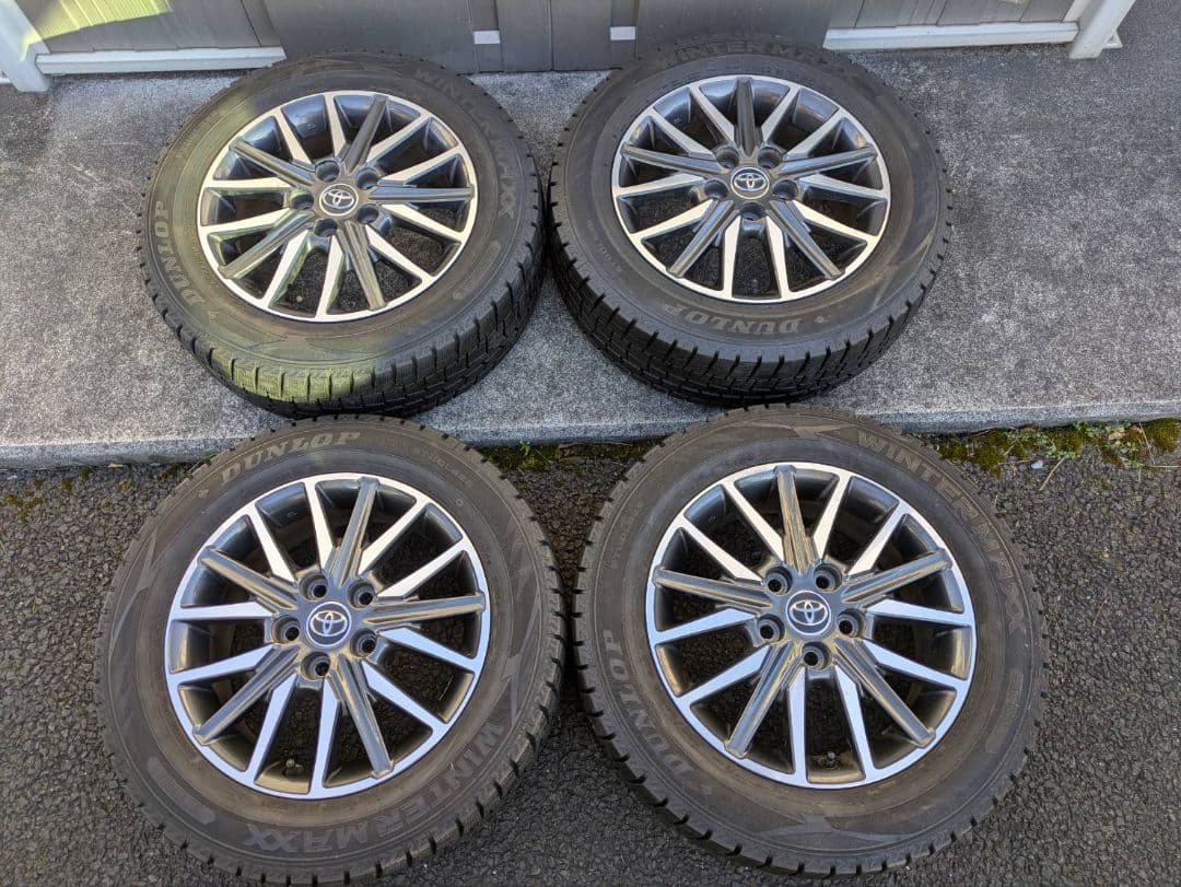 ヴォクシー純正ホイール＆23年製スタッドレス205/60R16　バリ溝