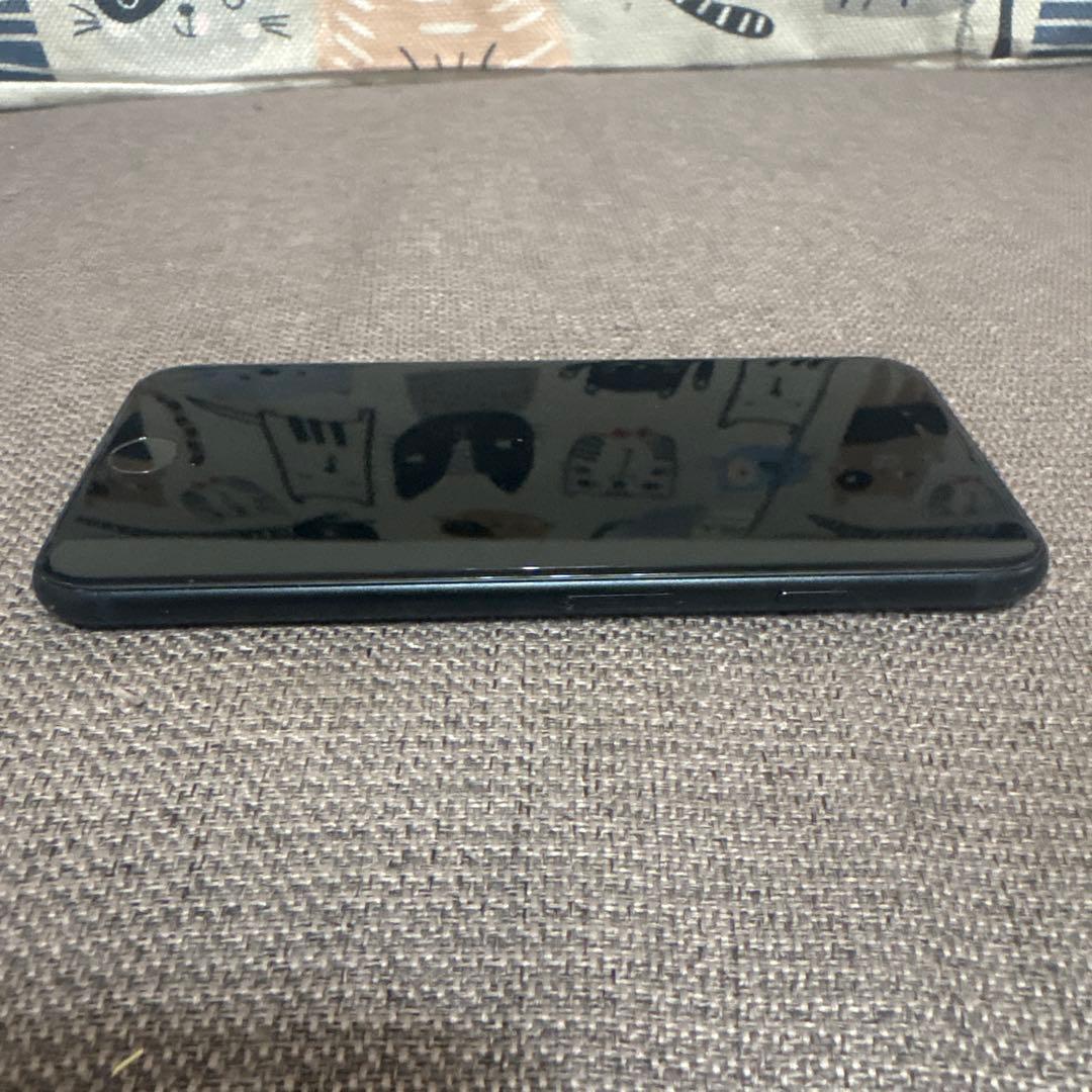 iPhone SE 第3世代64GB 77% SE3 スマホ　本体　ミッドナイト