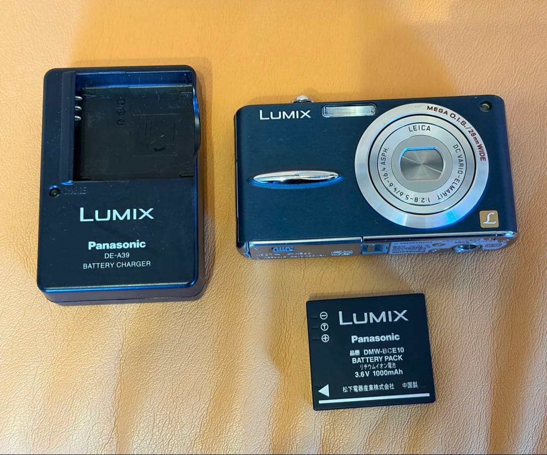 デジタルカメラ Panasonic LUMIX DMC-FX30