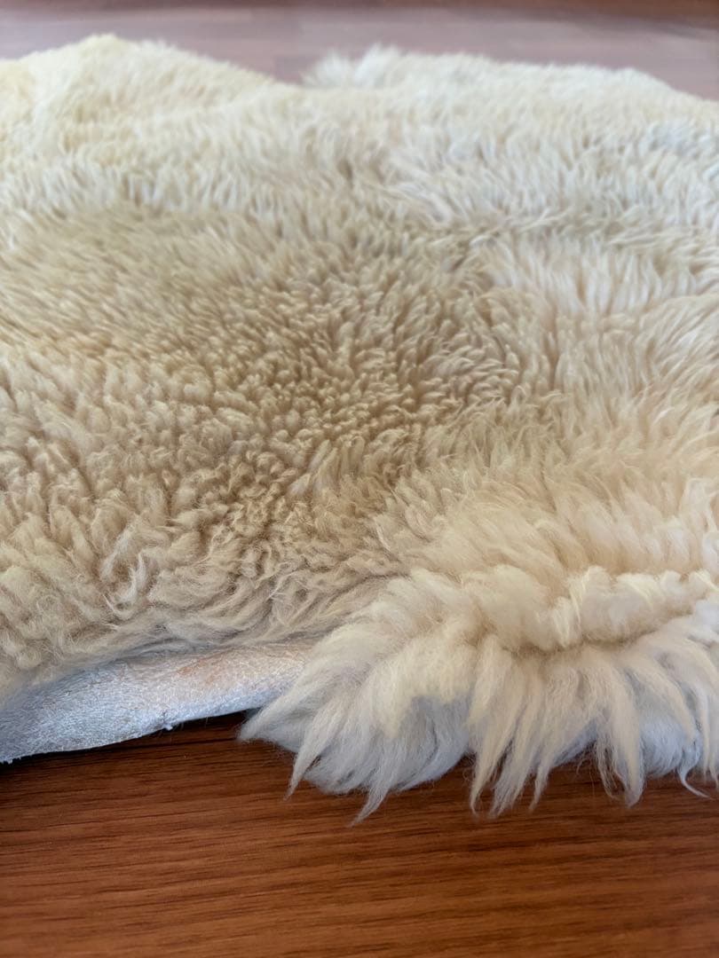 クリーム色 羊毛ラグ 約190cm x 80cm