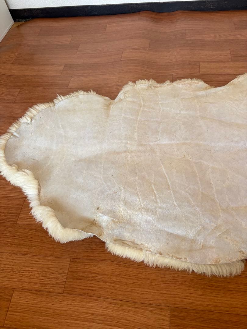 クリーム色 羊毛ラグ 約190cm x 80cm