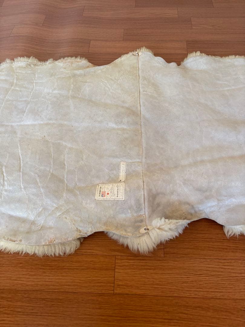 クリーム色 羊毛ラグ 約190cm x 80cm