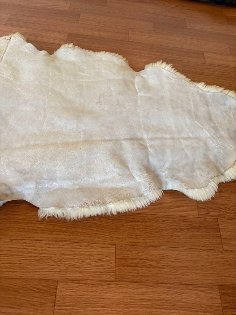 クリーム色 羊毛ラグ 約190cm x 80cm