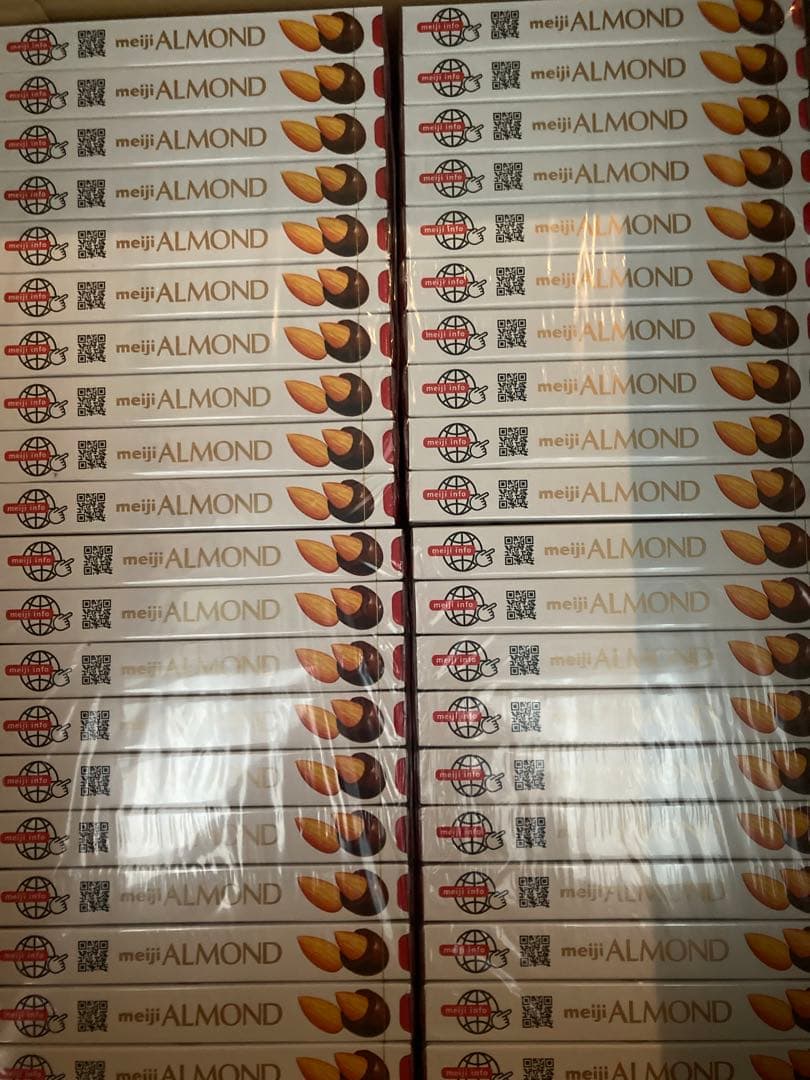 明治 アーモンドチョコレート80個　まとめ売り