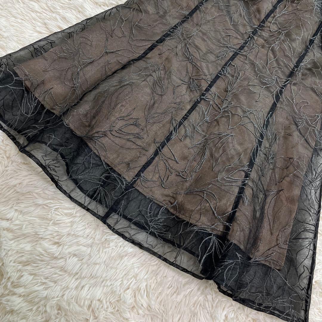 LILY BROWN エンボスオーガンジーlilyグリッタードレス オケージョン