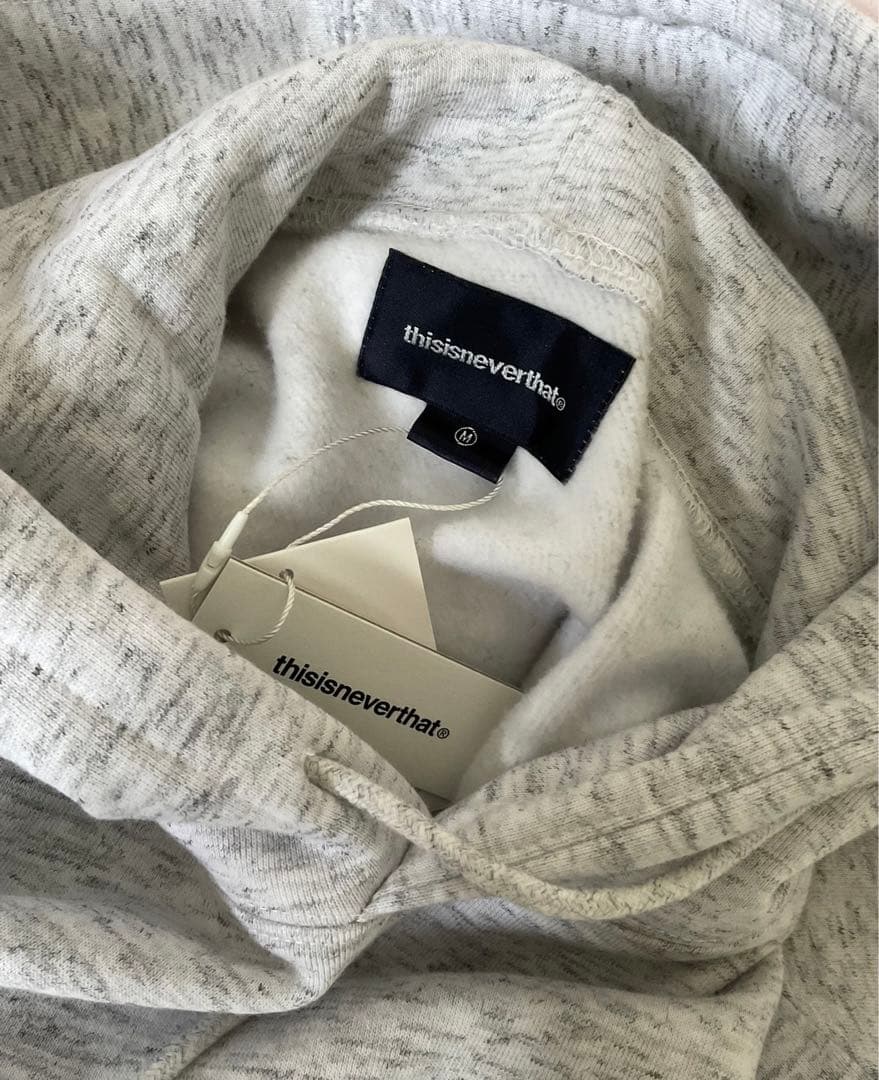 thisisneverthat パーカー オーツ色