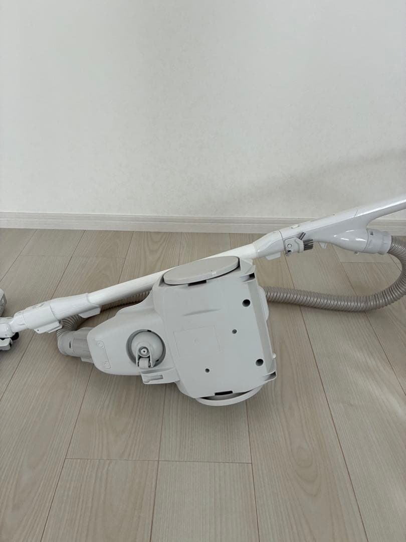 ★展示品★パナソニック MC-SR630K-W サイクロン式キャニスター掃除機★