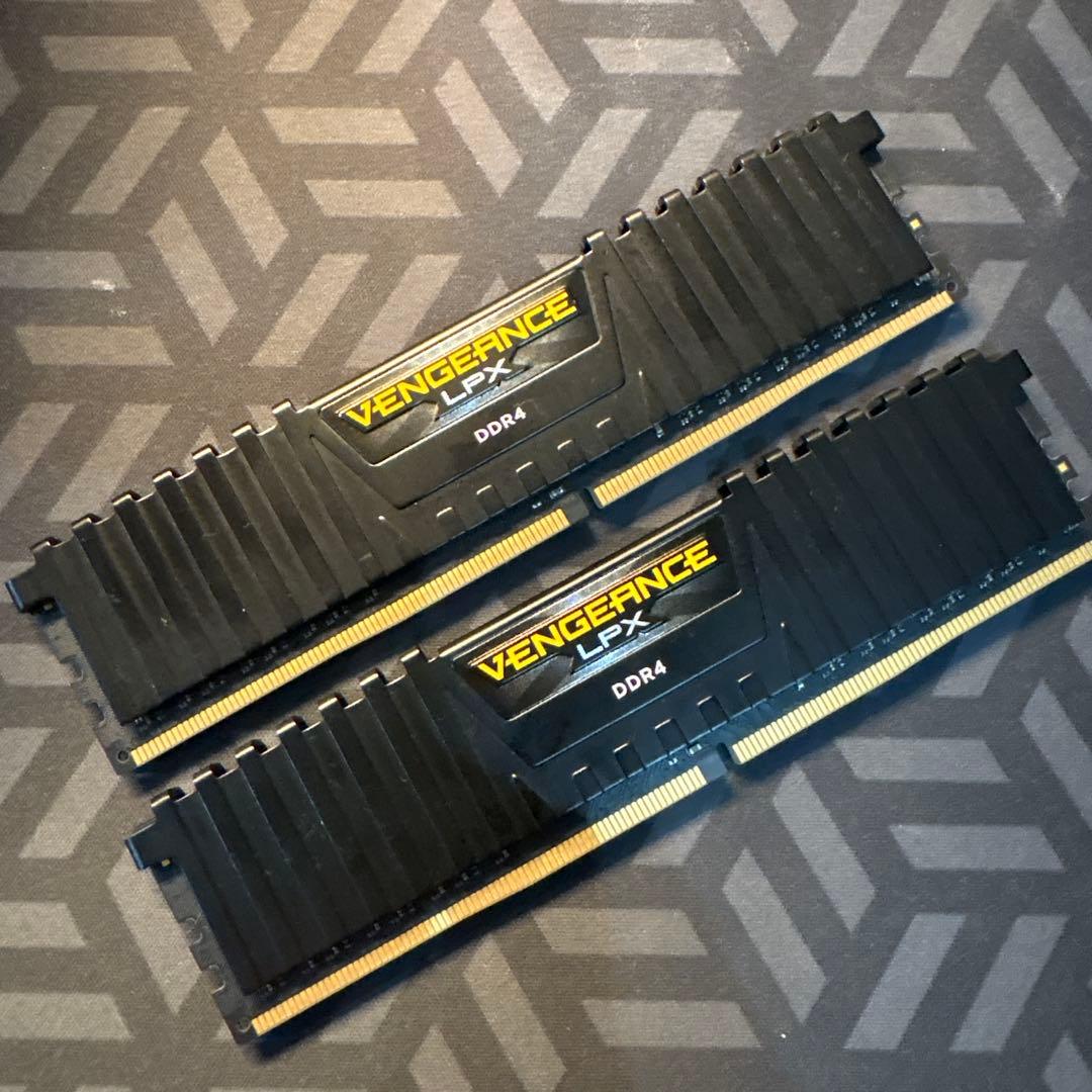 メモリー Vengeance LPX DDR4 16GB 2666MHz