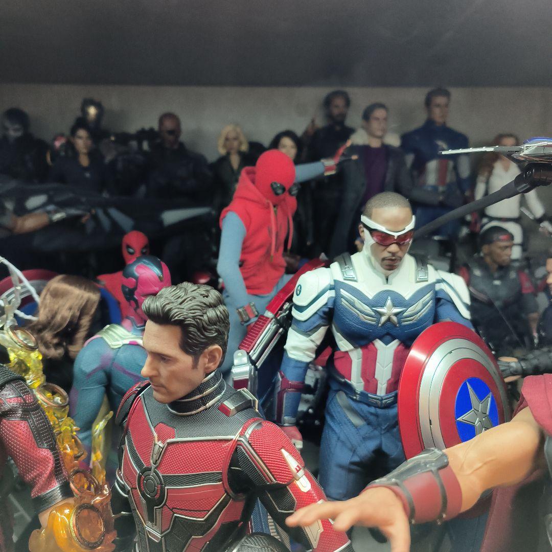 【開封済】ホットトイズ　スパイダーマン　ホームメイドスーツ版　ファーフロムホーム