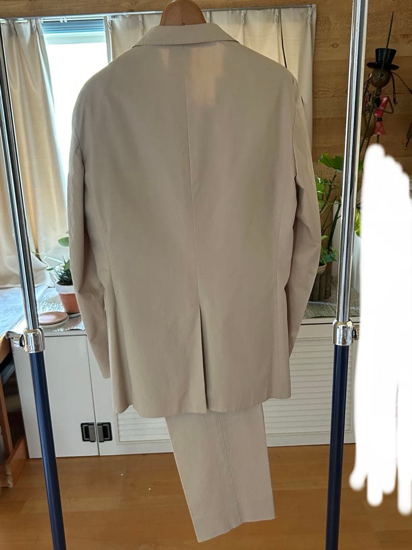 ベージュ シングルブレスト 2ピーススーツ