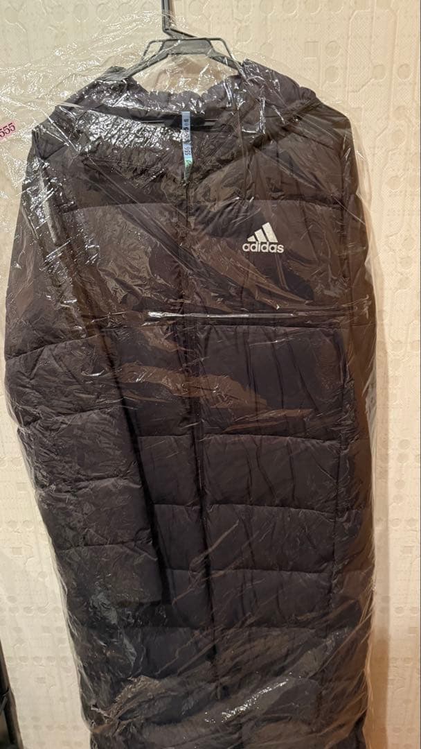 adidas フード付きダウンジャケット 黒