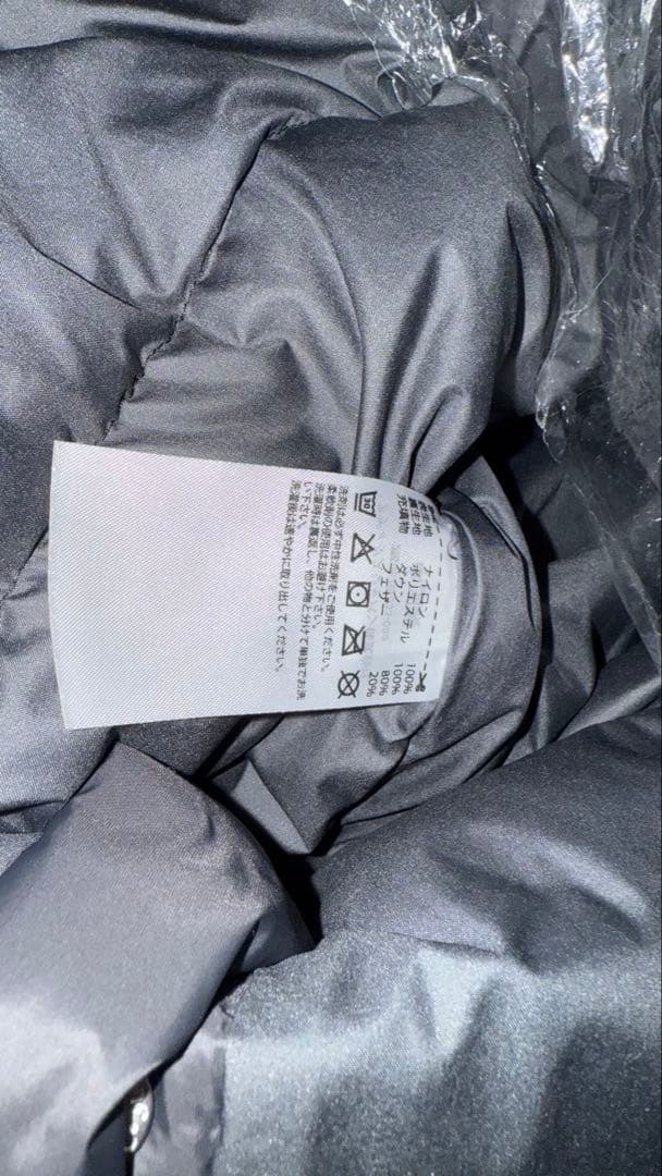 adidas フード付きダウンジャケット 黒