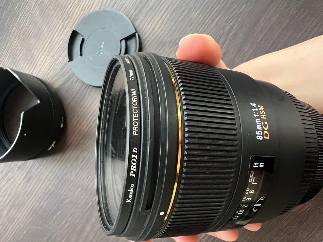 Sigma EX 85mm 1:1.4 DG HSM単焦点レンズ + Pro1D