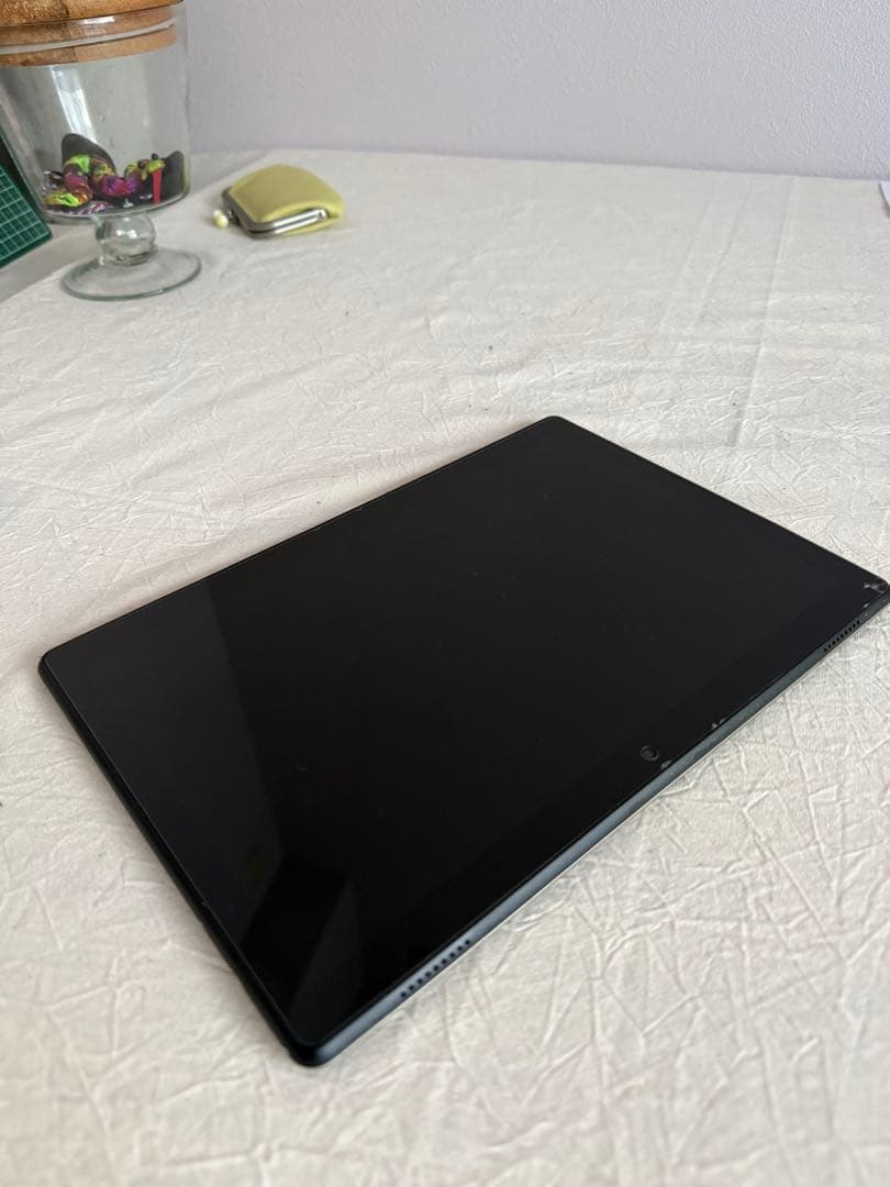美品 タブレット Lenovo Tab 5 黒　WIFI/CELL子供用に！