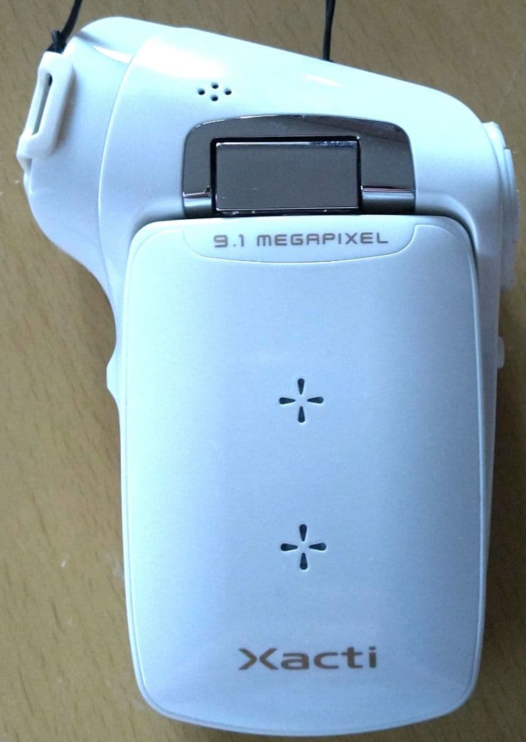 SANYO デジタルムービーカメラ　品番 DMX-CG9 Xacti