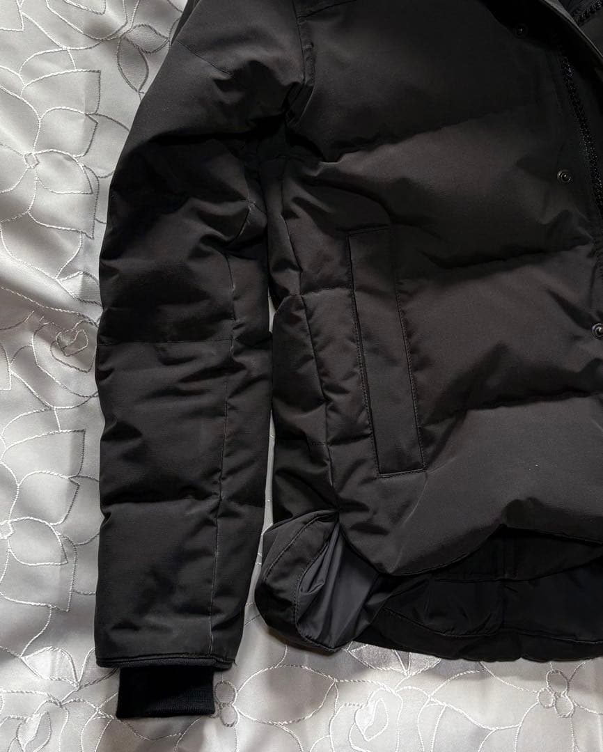 斉*木様 【オークション】⭐️カナダグース⭐️ダウンジャケット⭐️メンズ⭐️M⭐